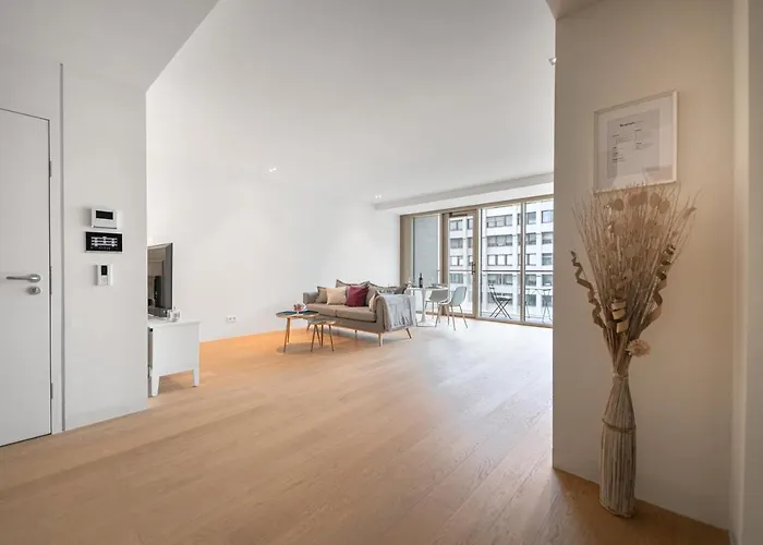 Lux Hamilius - Modern & Spacious W/view Apartment *