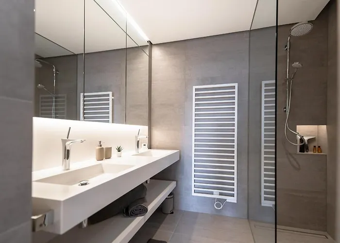 Lux Hamilius - Modern & Spacious W/view