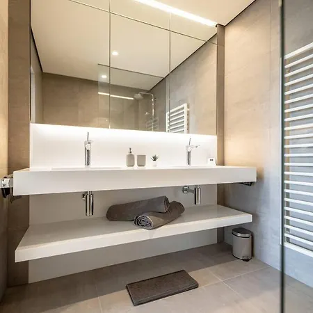 Lux Hamilius - Modern & Spacious W/view 公寓